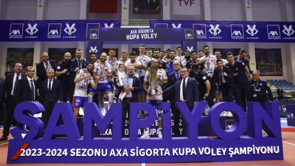 AXA Sigorta Kupa Voley Erkekler Şampiyonu Halkbank Oldu