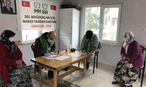 İHH’dan Giresunlu Afetzedelere Nakdi Yardım